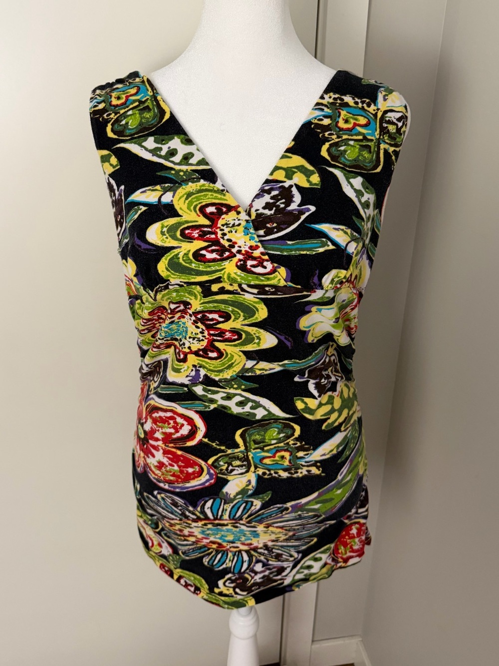 Bisou Bisou Black Abstract Floral Wrap V-Neck Sleeveless Tank Top